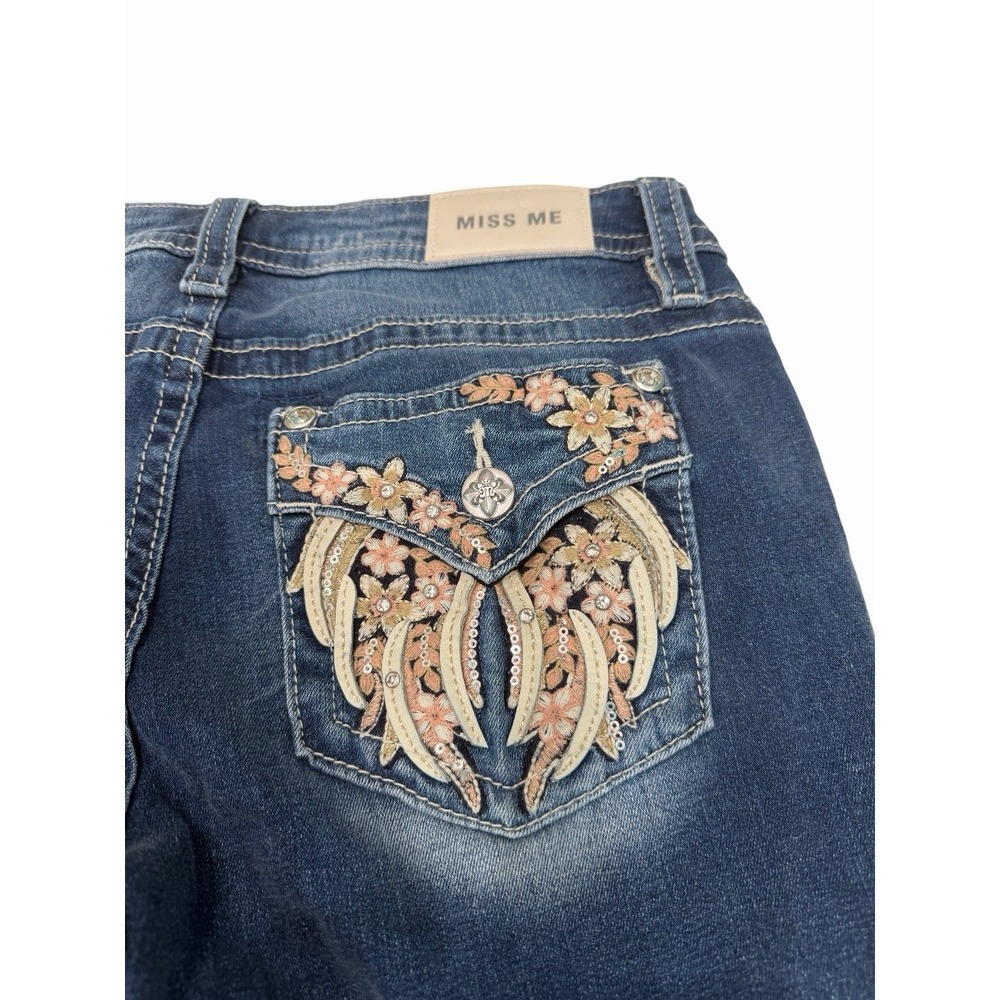 Miss Me Women's Mid Rise Boot Cut Blue Jeans Flowers Rhinestone Size 30x32 NWT